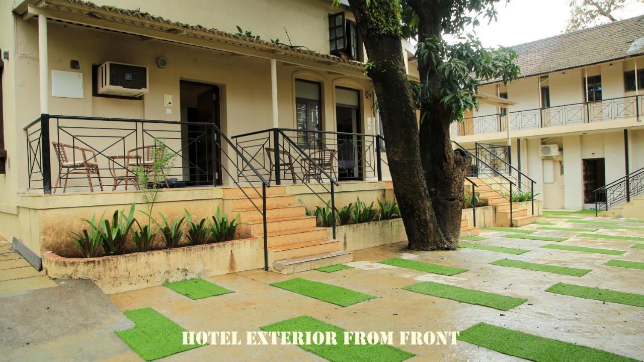 Hotel Girija Khandala  Екстер'єр фото